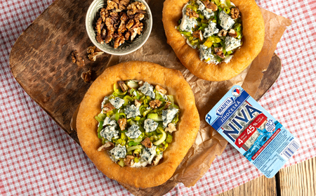 Pizza fritta s pórkom, Jihočeským žervé a Jihočeskou nivou 45%