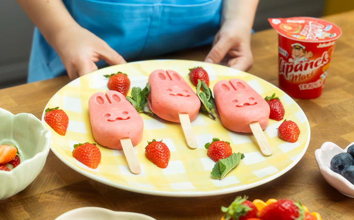 Domácí jahodová zmrzlina s Lipánkem