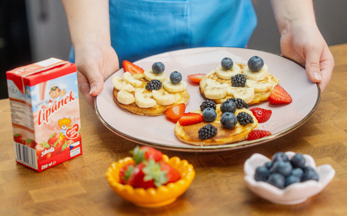 Jahodové mliečne lievance