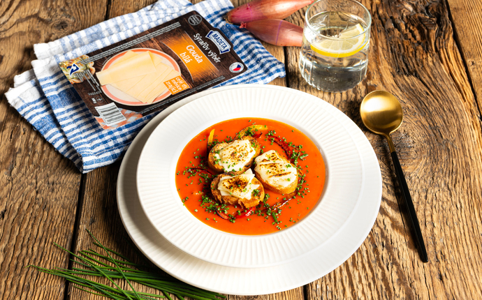 Krémová papriková polévka s Goudou