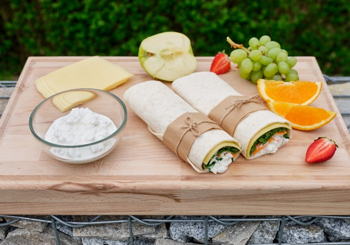 Wrap s Jihočeským cottage a plátkovým sýrem Lipánek