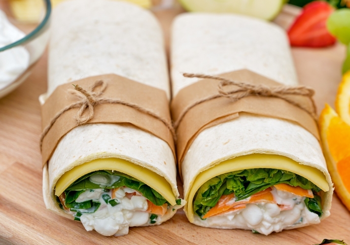 Wrap s Jihočeským cottage a plátkovým sýrem Lipánek