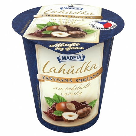 Kliknite pre zväčšenie Lahôdka zakysaná smotana na_čokoláde s_orieškami 130_g